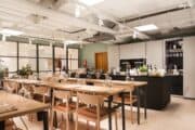 Unik konferenslokal på Eataly – La Scuola, där italiensk mat och kreativ miljö skapar en minnesvärd konferens i Stockholm.